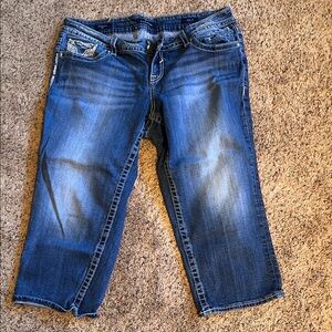 Vigoss Women's Blue Denim Capris